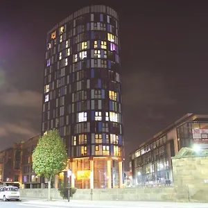  Apartment Homely Serviced - Blonk St United Kingdom